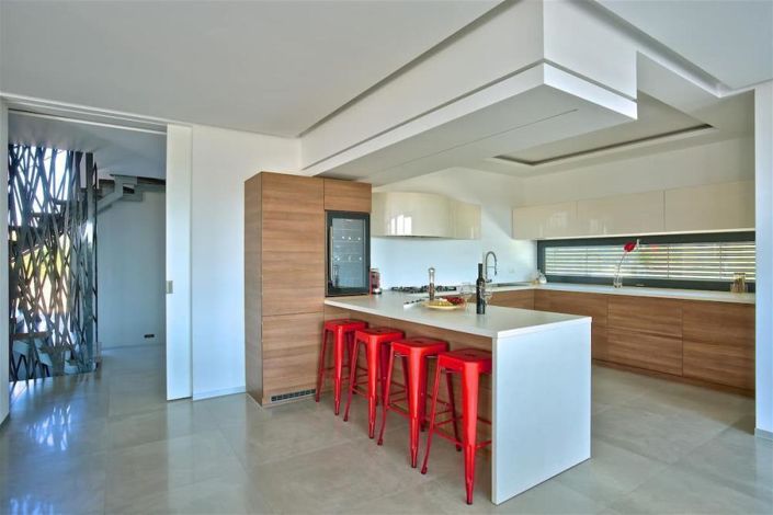 Image No.7-5 Bed Property for sale