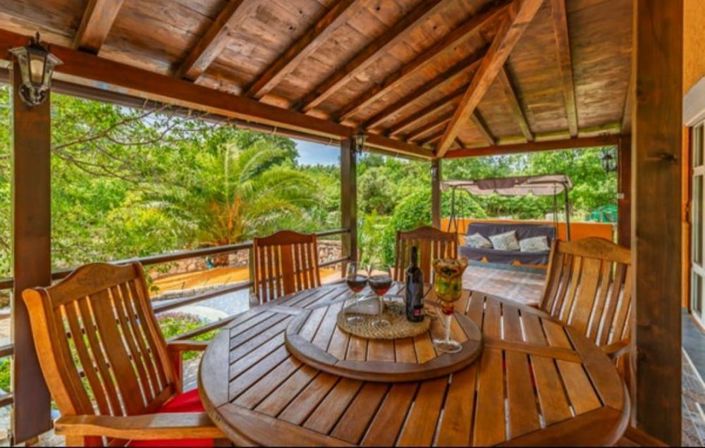 Image No.18-5 Bed Property for sale