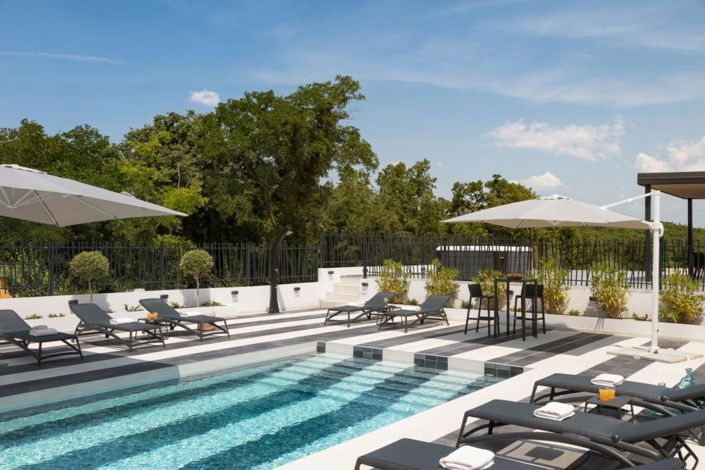 Image No.4-4 Bed Property for sale