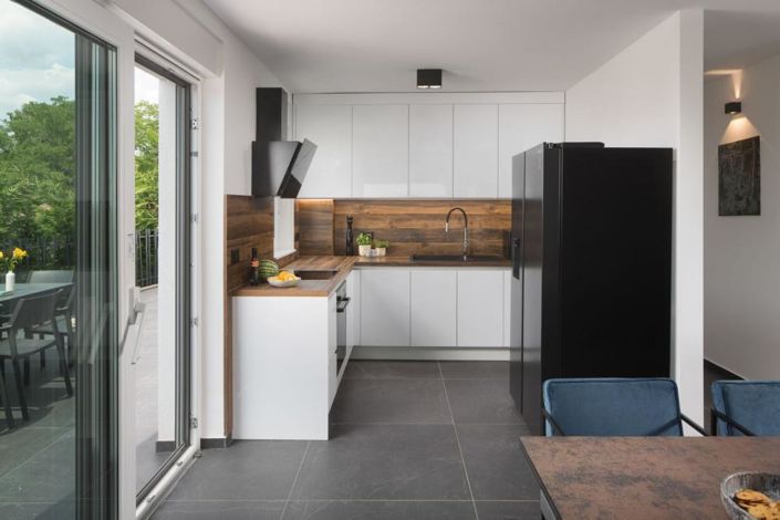 Image No.9-4 Bed Property for sale