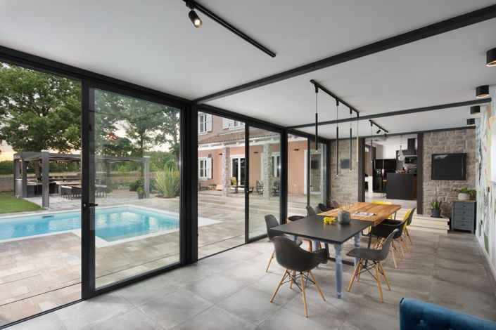 Image No.6-6 Bed Property for sale