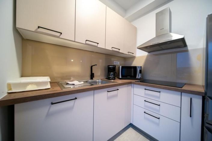 Image No.14-12 Bed Property for sale