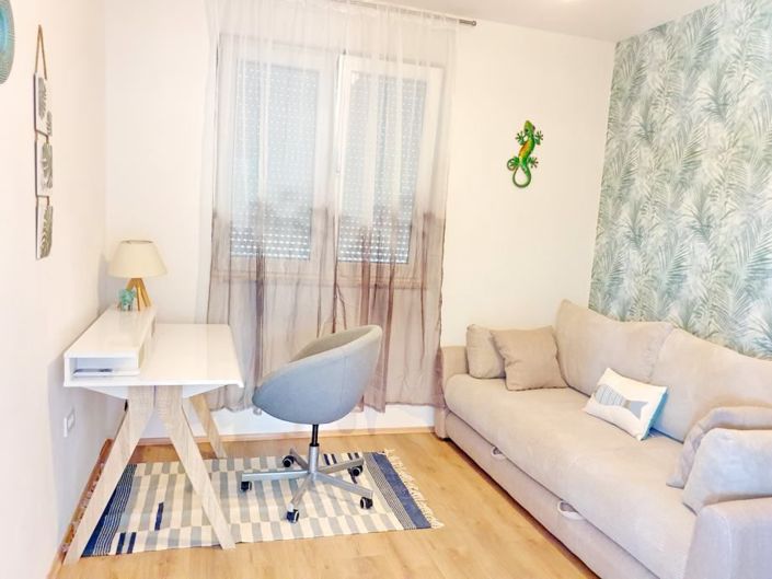 Image No.15-4 Bed Property for sale