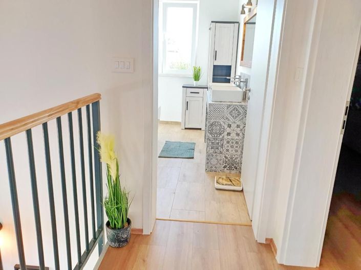 Image No.17-4 Bed Property for sale