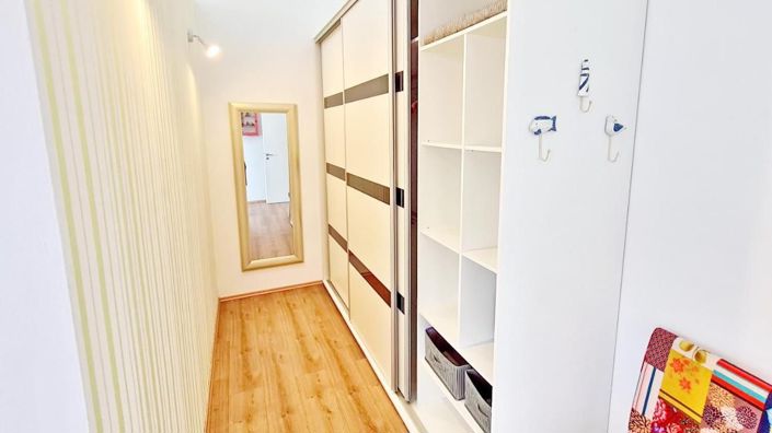 Image No.20-4 Bed Property for sale