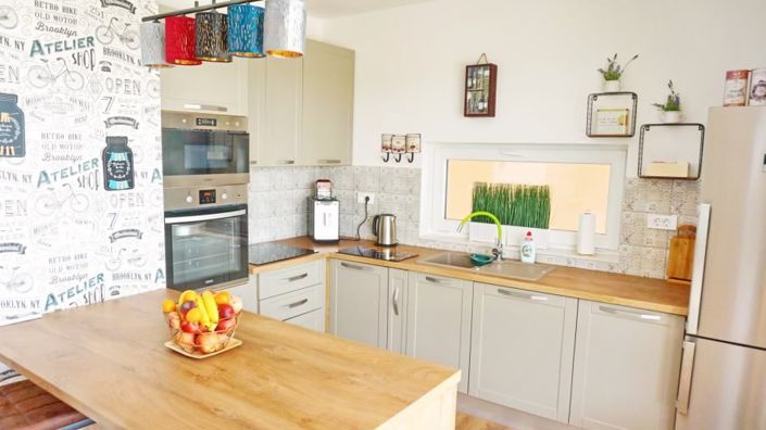 Image No.9-4 Bed Property for sale