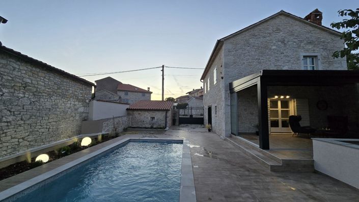 Image No.1-3 Bed Property for sale