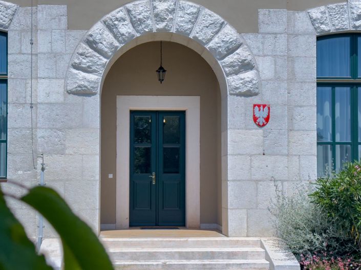 Image No.13-3 Bed Property for sale