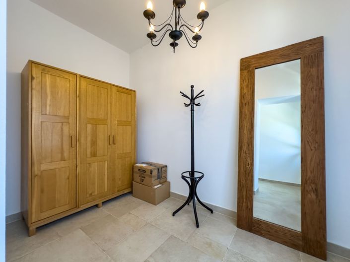 Image No.18-3 Bed Property for sale