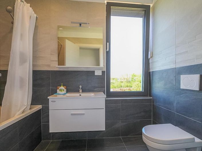 Image No.21-5 Bed Property for sale