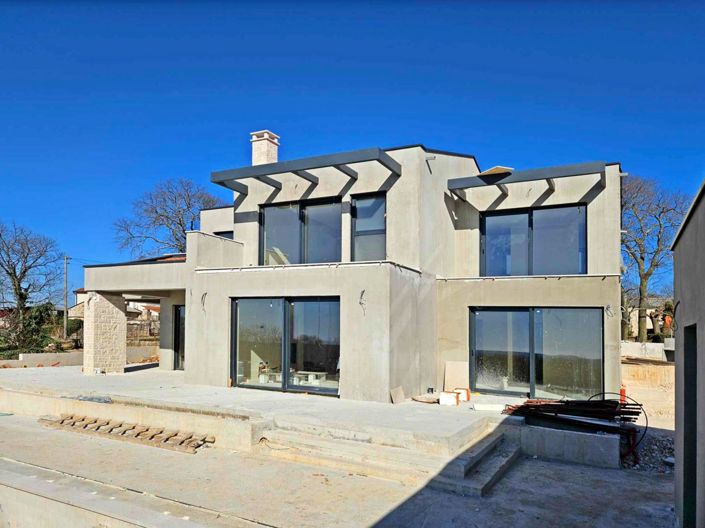 Image No.2-4 Bed Property for sale