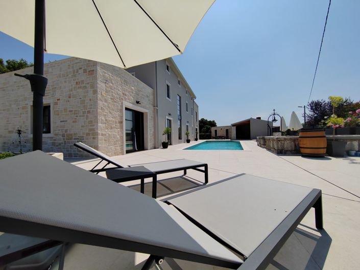 Image No.10-5 Bed Property for sale