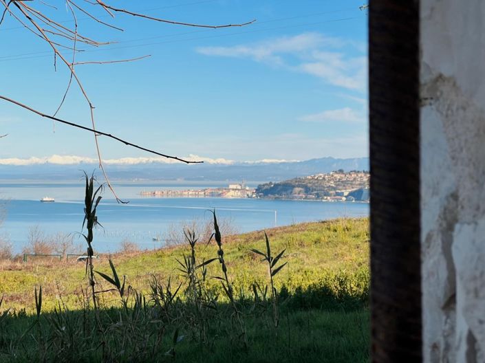 Image No.19-3 Bed Property for sale