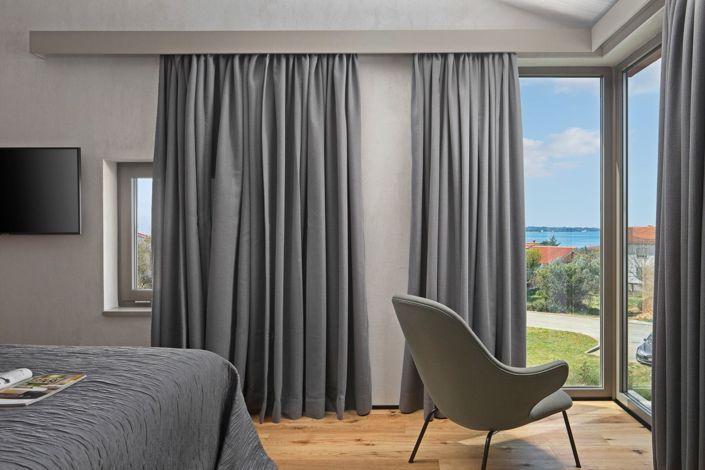 Image No.22-4 Bed Property for sale