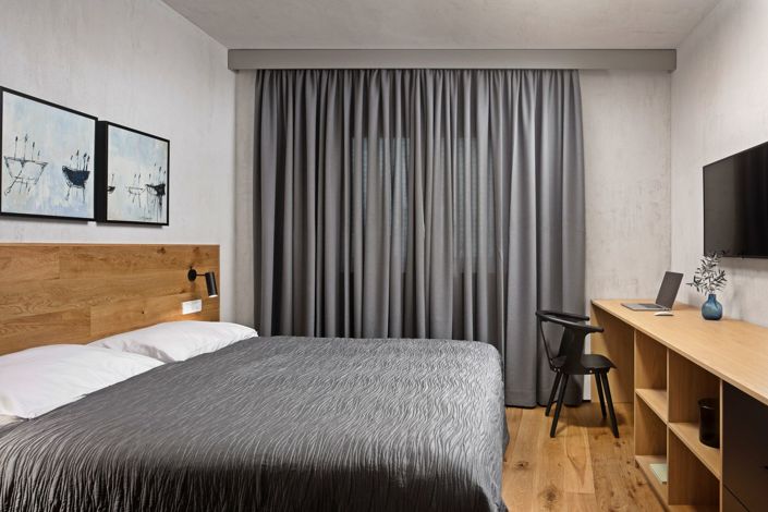 Image No.24-4 Bed Property for sale