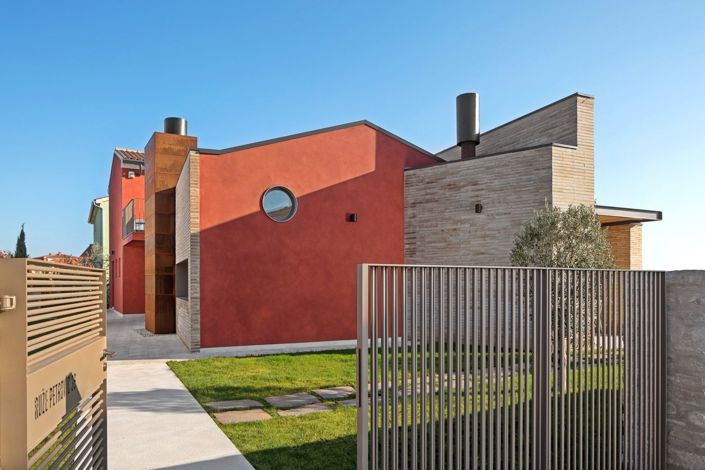 Image No.8-4 Bed Property for sale