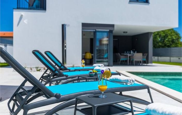 Image No.5-3 Bed Property for sale