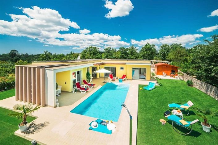 Image No.13-3 Bed Property for sale