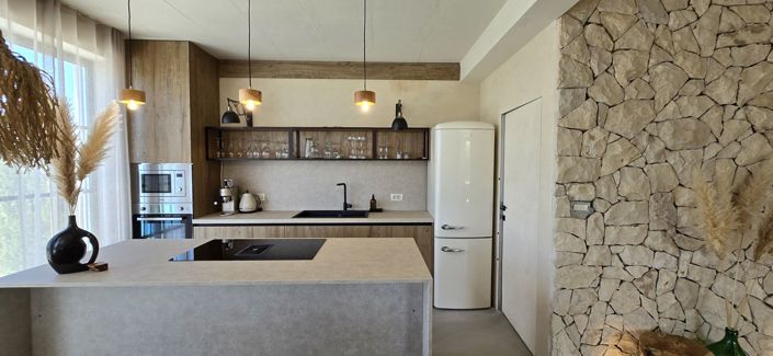 Image No.17-2 Bed Property for sale