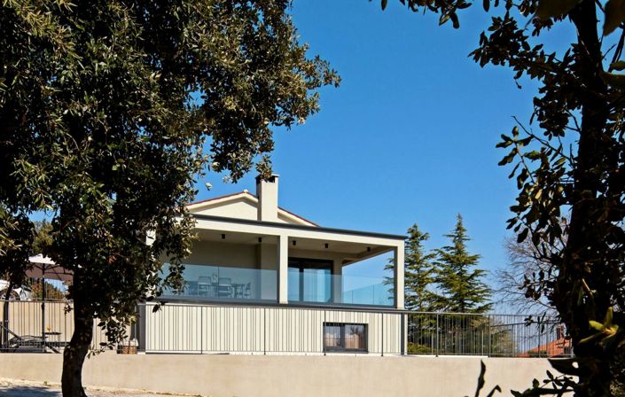 Image No.11-2 Bed Property for sale