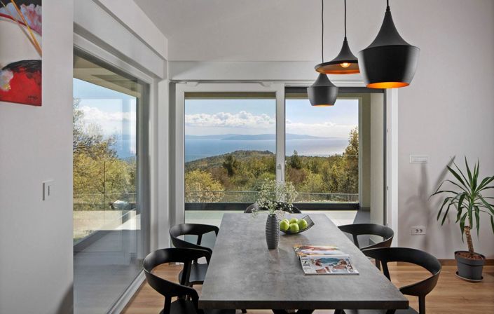 Image No.12-2 Bed Property for sale