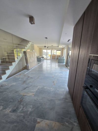 Image No.6-4 Bed Property for sale