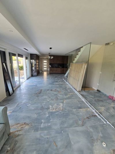 Image No.7-4 Bed Property for sale