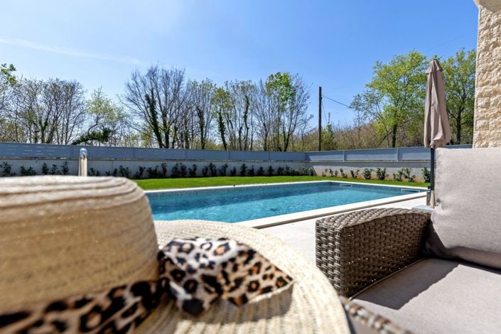 Image No.9-3 Bed Property for sale