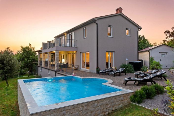 Image No.1-3 Bed Property for sale