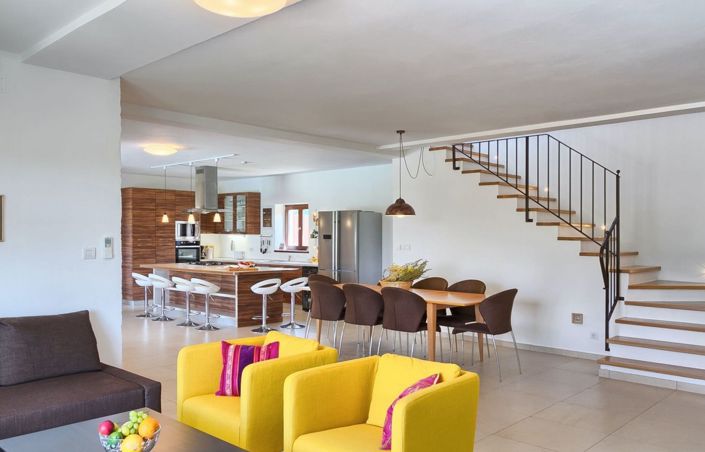 Image No.13-3 Bed Property for sale