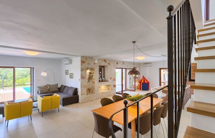 Image No.14-3 Bed Property for sale