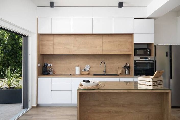 Image No.9-3 Bed Property for sale