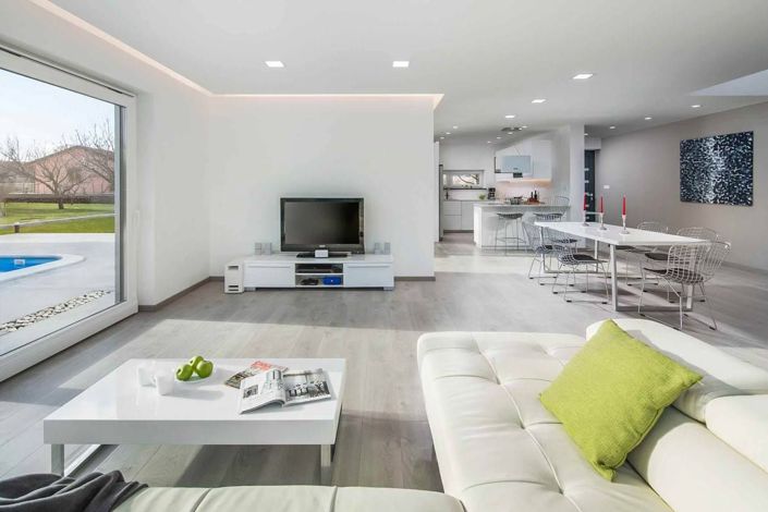 Image No.12-3 Bed Property for sale