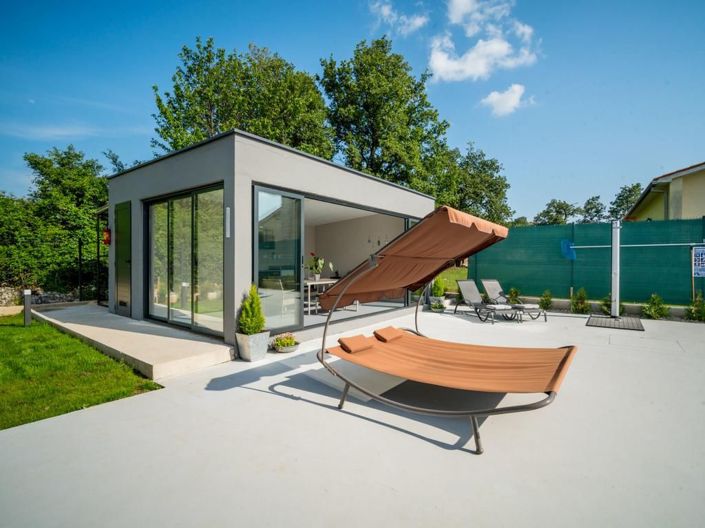 Image No.23-3 Bed Property for sale