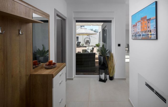 Image No.12-4 Bed Property for sale