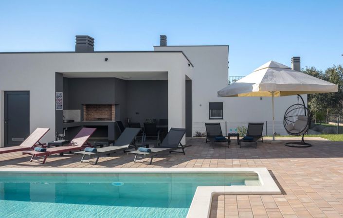 Image No.3-4 Bed Property for sale