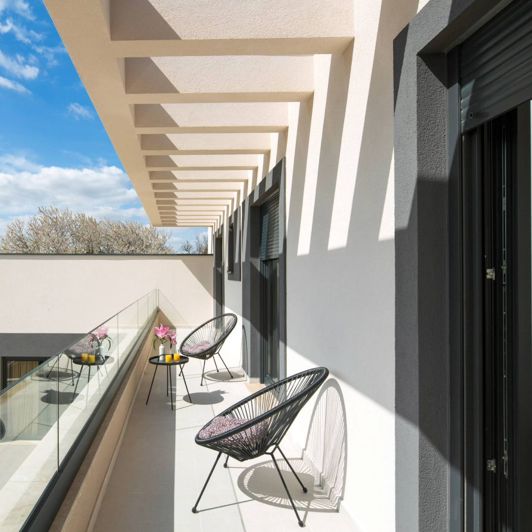 Image No.6-4 Bed Property for sale