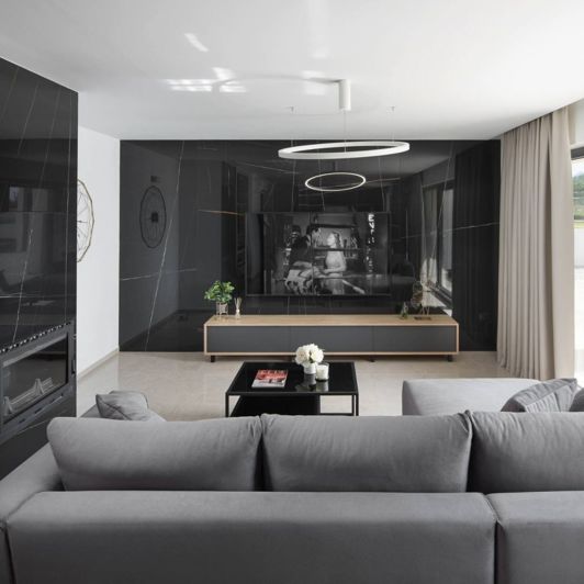 Image No.8-4 Bed Property for sale