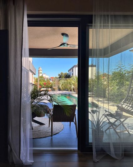 Image No.17-3 Bed Property for sale