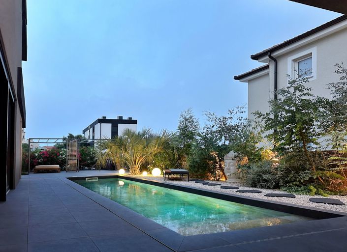 Image No.3-3 Bed Property for sale