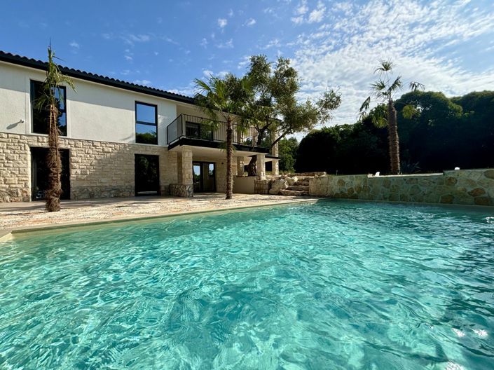 Image No.3-5 Bed Property for sale