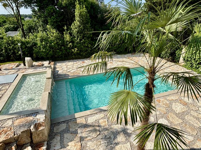 Image No.5-5 Bed Property for sale