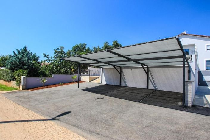 Image No.23-5 Bed Property for sale