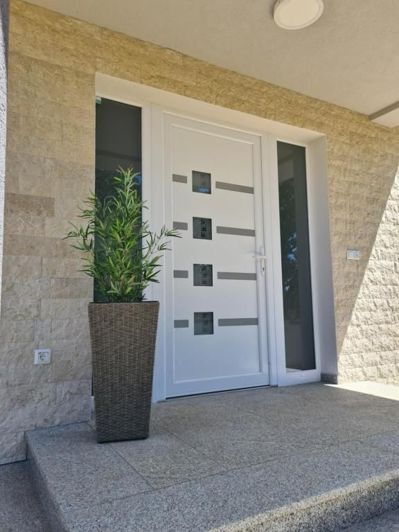 Image No.4-5 Bed Property for sale