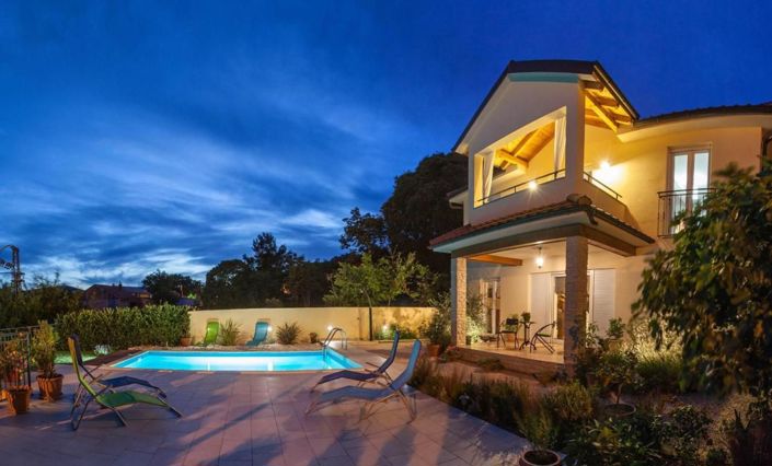 Image No.2-4 Bed Property for sale