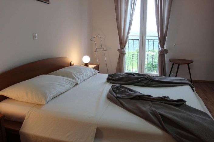 Image No.23-4 Bed Property for sale