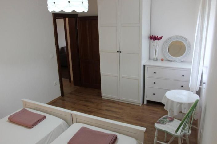 Image No.24-4 Bed Property for sale