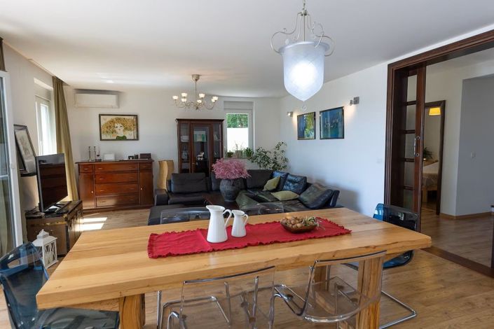 Image No.4-4 Bed Property for sale