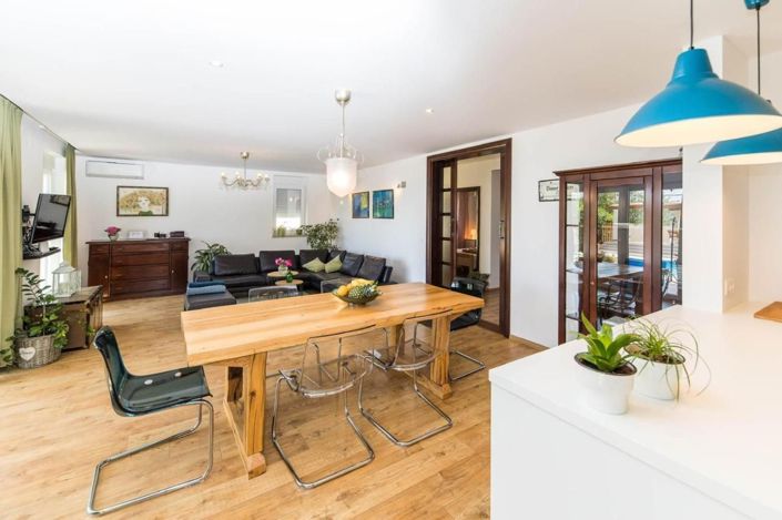 Image No.9-4 Bed Property for sale