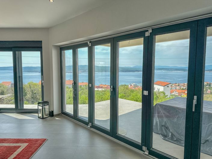 Image No.13-5 Bed Property for sale